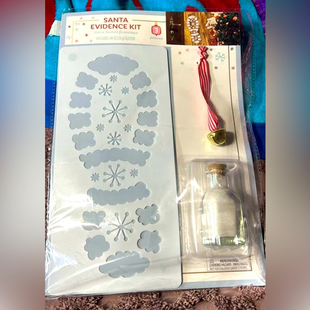 5 NEW Santa evidence kits